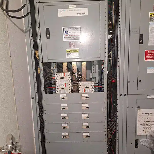 Commercial Electrician in Omaha